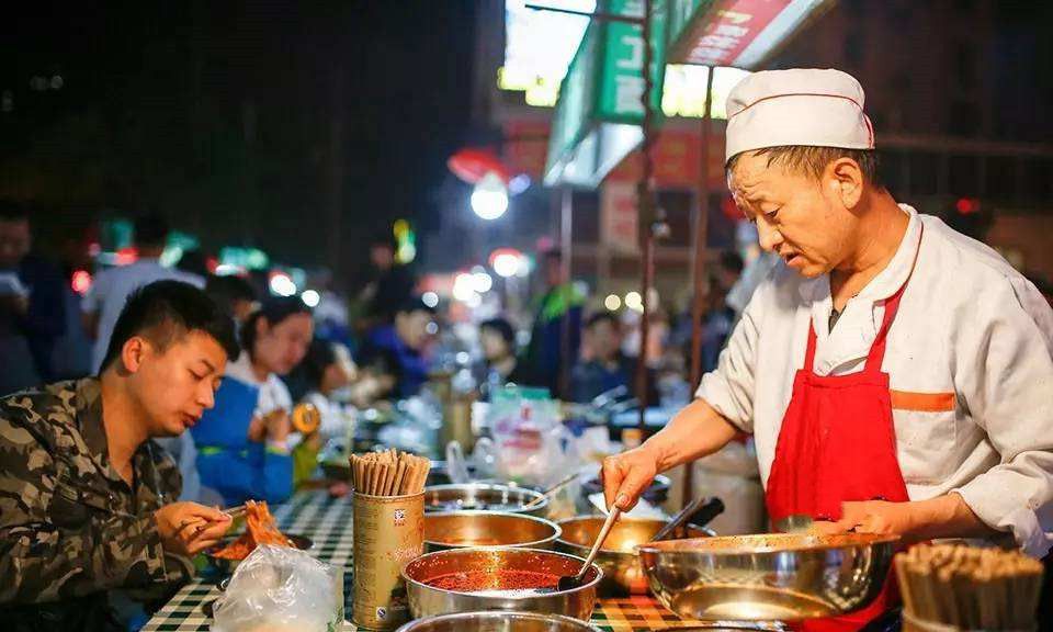 千元流动小生意（失业靠摆摊日入上千）